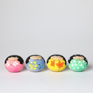 Čtyři malé autorské kokeši - čtyři roční období. Autor Maruyama Hogetsu. U tohoto zboží nedisponujeme konkrétní informací...