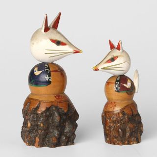 Bjakko – dvojice japonských mytologických lištiček. 60. – 70. léta. V šintoismu jsou lišky bjakko poslové bohů, ochránci...